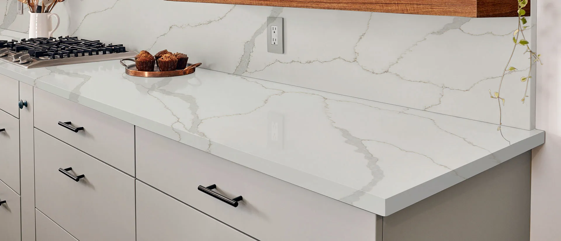 Buy Calacatta Idillio Quartz Countertops & Remnant Listings - Austin, Texas